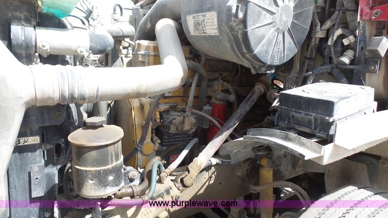 image for item K5221 2000 Sterling A9500 semi truck