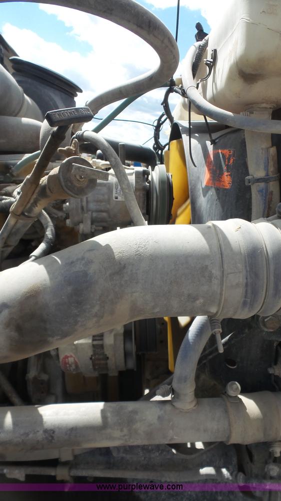 image for item K5221 2000 Sterling A9500 semi truck