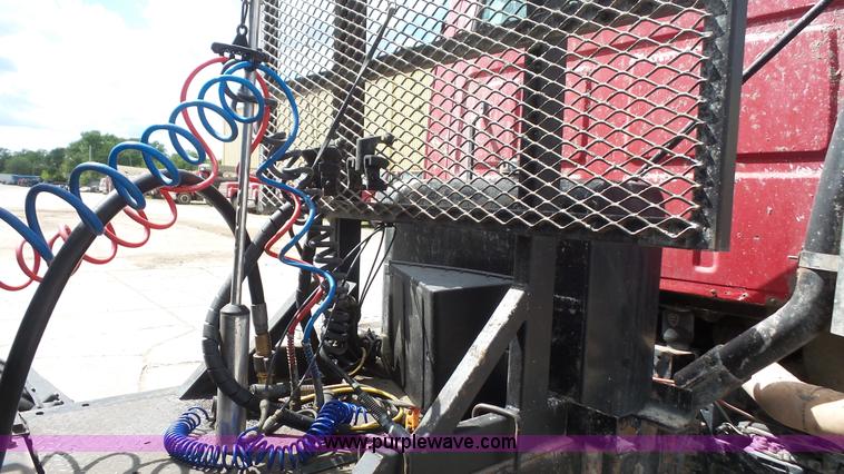 image for item K5221 2000 Sterling A9500 semi truck