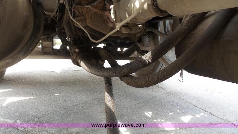 image for item K5221 2000 Sterling A9500 semi truck