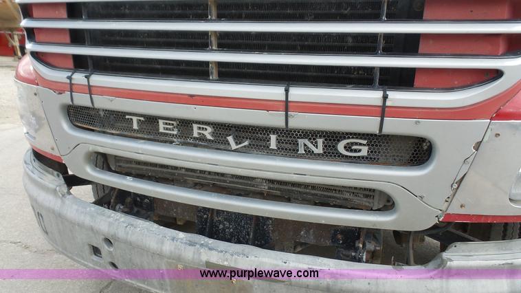 image for item K5221 2000 Sterling A9500 semi truck