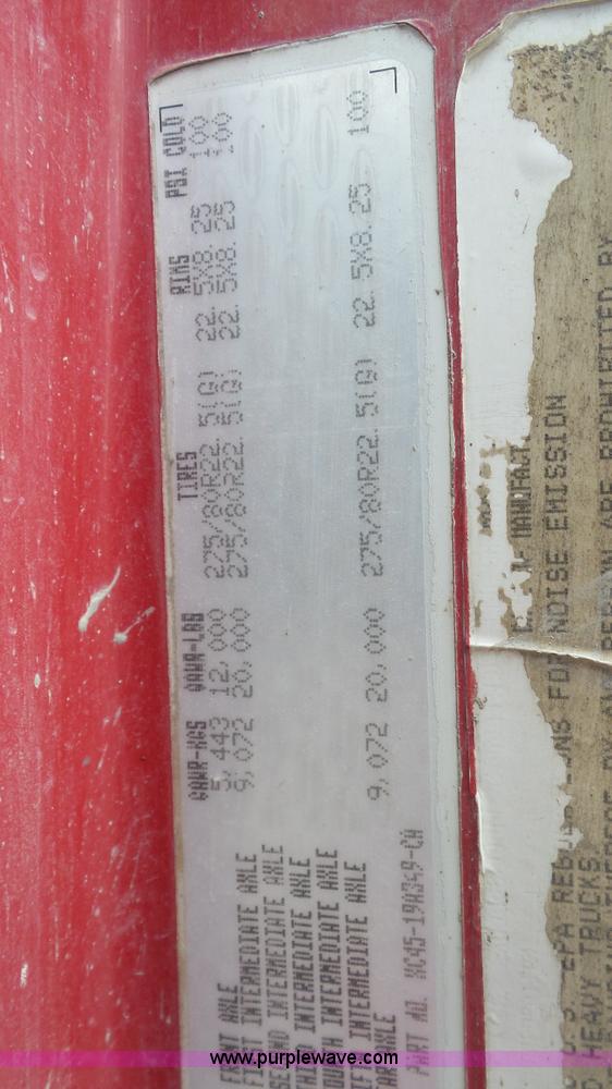 image for item K5221 2000 Sterling A9500 semi truck