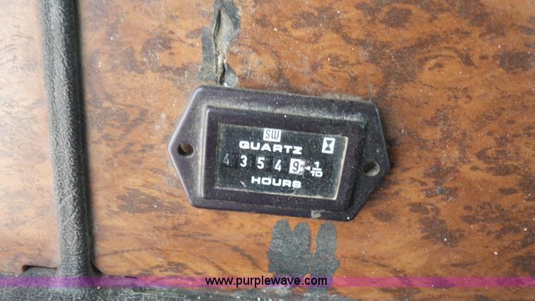 image for item K5222 1999 Kenworth T800B semi truck