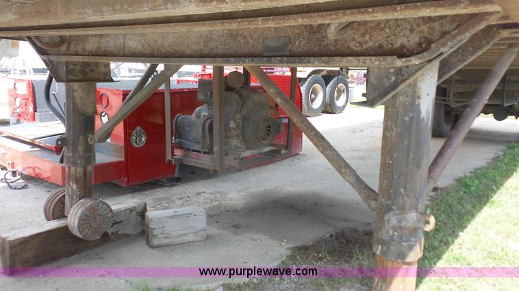 image for item K5223 1962 Trailmobile dry van trailer