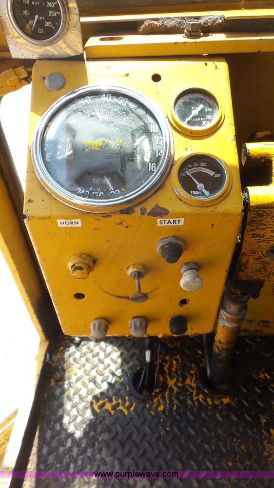 image for item K5227 1975 Galion T500A motor grader