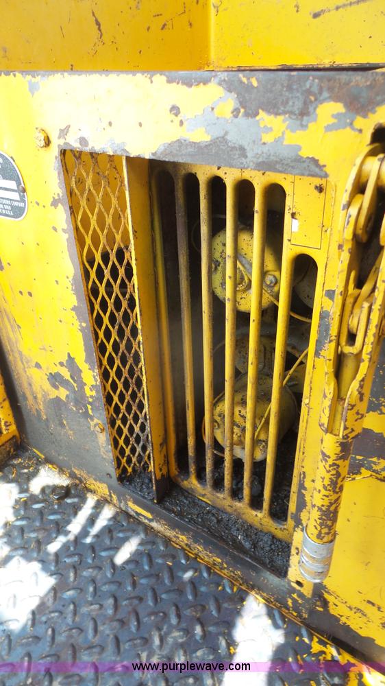 image for item K5227 1975 Galion T500A motor grader