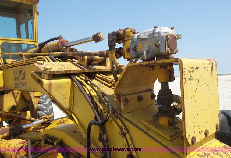 image for item K5227 1975 Galion T500A motor grader
