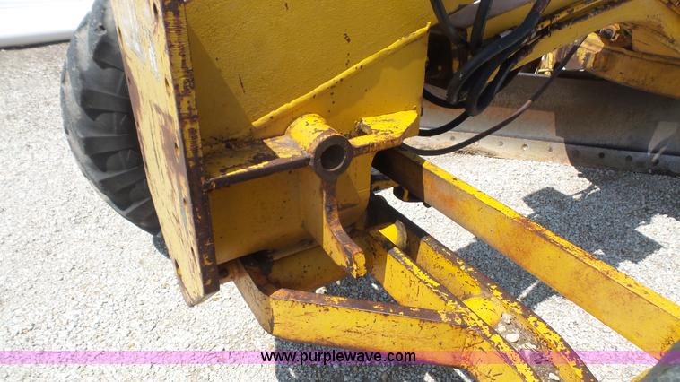 image for item K5227 1975 Galion T500A motor grader