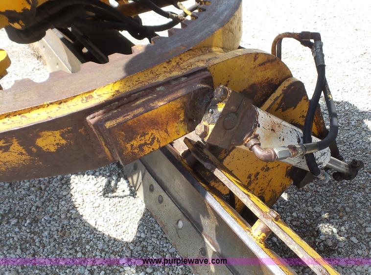 image for item K5227 1975 Galion T500A motor grader