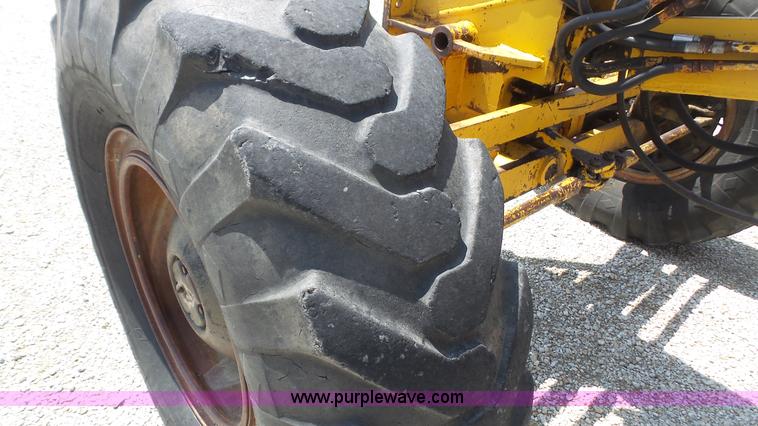 image for item K5227 1975 Galion T500A motor grader