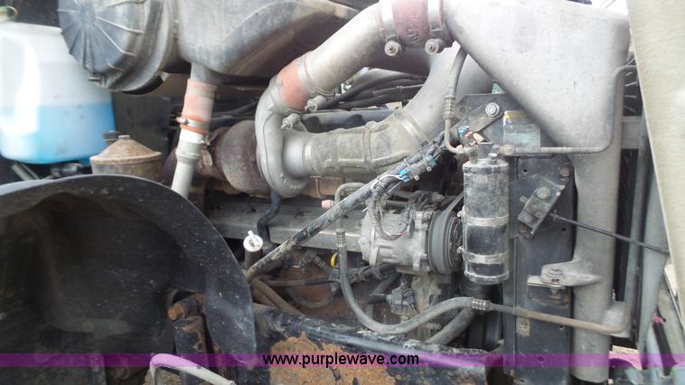 image for item K5231 2003 Mack CV713 roll off truck