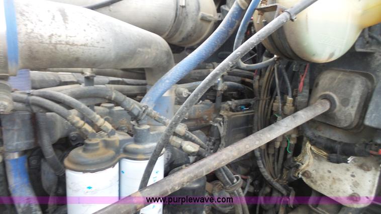 image for item K5231 2003 Mack CV713 roll off truck