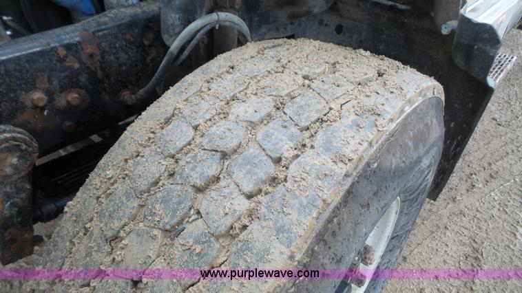 image for item K5231 2003 Mack CV713 roll off truck