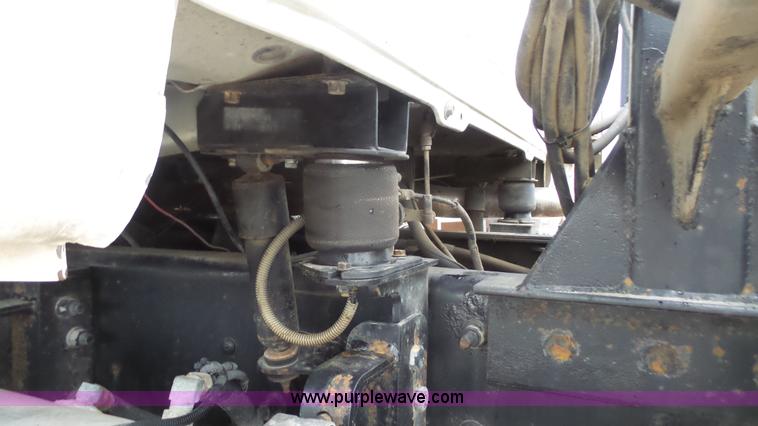 image for item K5231 2003 Mack CV713 roll off truck