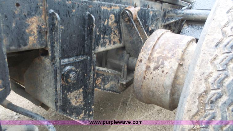 image for item K5231 2003 Mack CV713 roll off truck