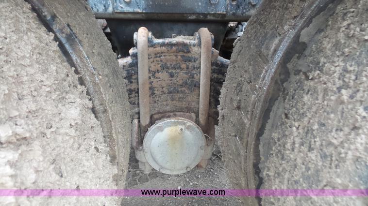 image for item K5231 2003 Mack CV713 roll off truck