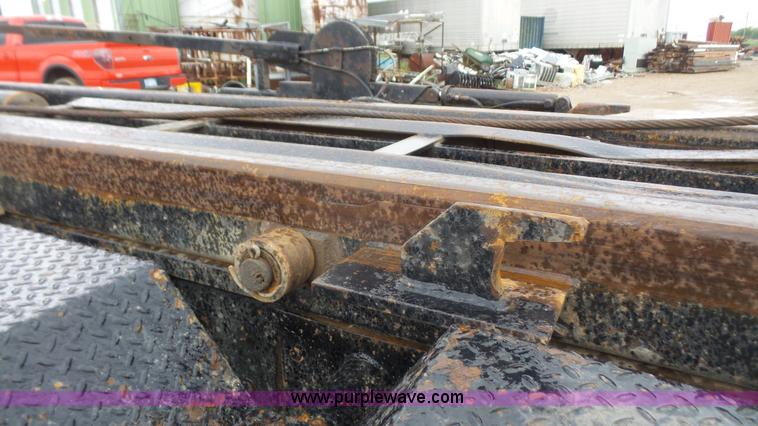 image for item K5231 2003 Mack CV713 roll off truck