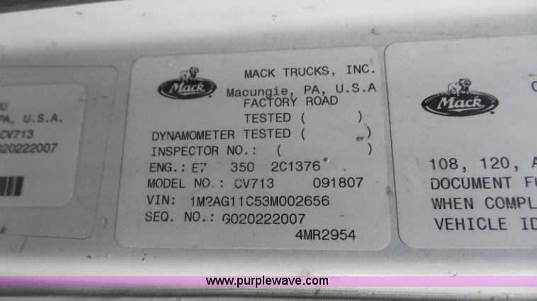 image for item K5231 2003 Mack CV713 roll off truck