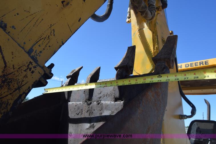 image for item K6576 1985 John Deere 410B backhoe