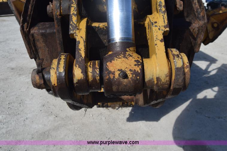 image for item K6576 1985 John Deere 410B backhoe