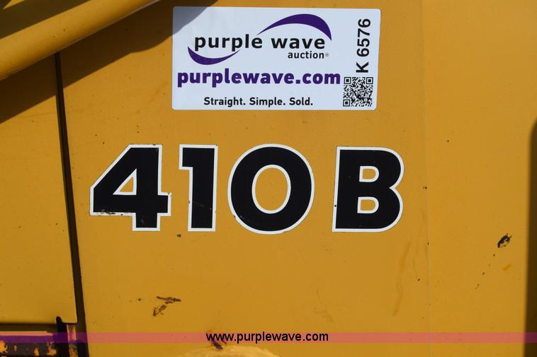 image for item K6576 1985 John Deere 410B backhoe