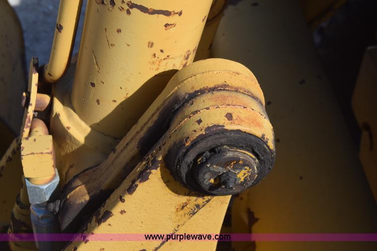 image for item K6576 1985 John Deere 410B backhoe