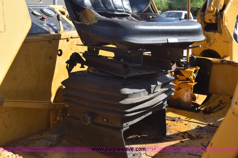 image for item K6576 1985 John Deere 410B backhoe