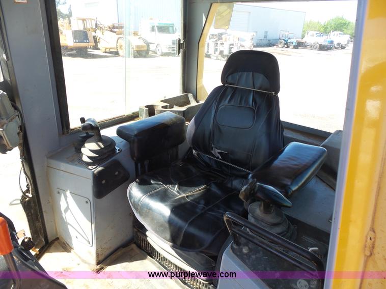 image for item K7219 John Deere 700HXLT dozer