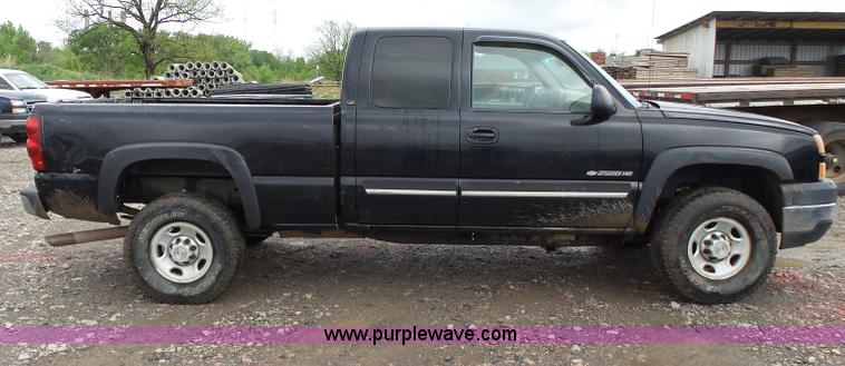 image for item K7221 2007 Chevrolet Silverado 2500HD Ext. Cab pickup truck