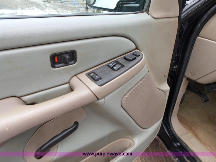 image for item K7221 2007 Chevrolet Silverado 2500HD Ext. Cab pickup truck