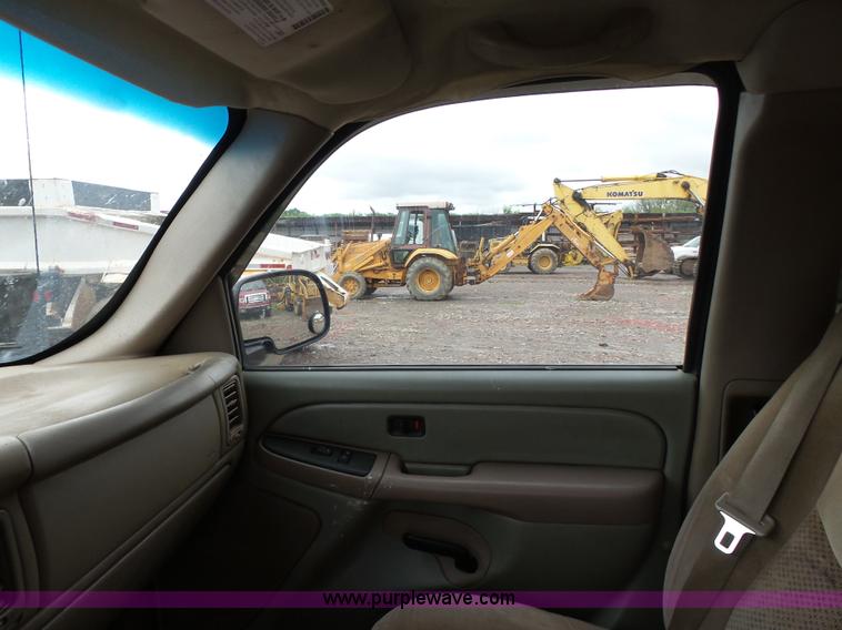 image for item K7221 2007 Chevrolet Silverado 2500HD Ext. Cab pickup truck