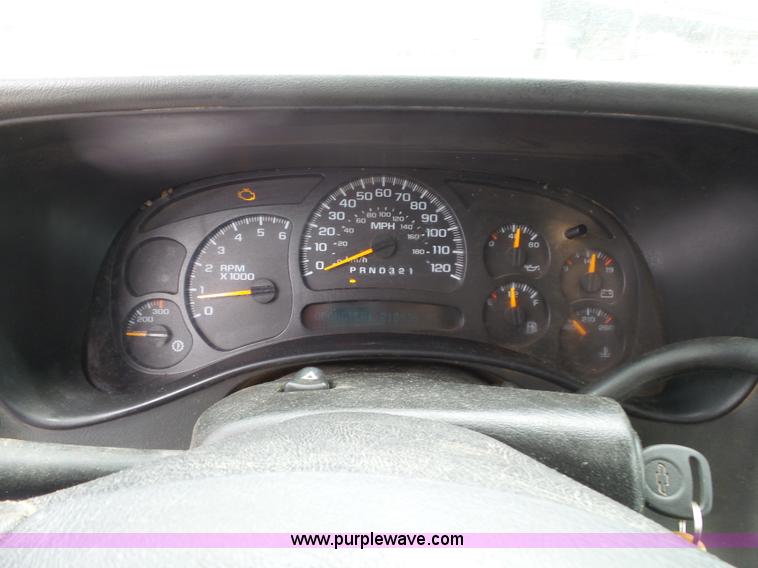 image for item K7226 2007 Chevrolet Silverado 2500HD Crew Cab pickup truck