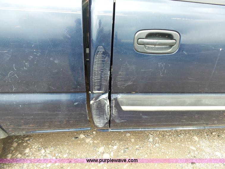 image for item K7226 2007 Chevrolet Silverado 2500HD Crew Cab pickup truck