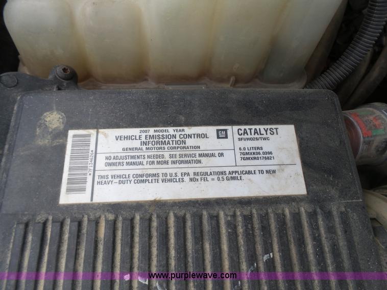 image for item K7226 2007 Chevrolet Silverado 2500HD Crew Cab pickup truck