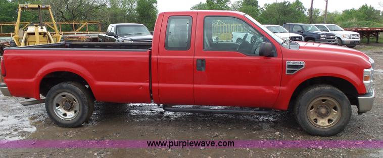 image for item K7231 2008 Ford F250 Super Duty SuperCab pickup truck