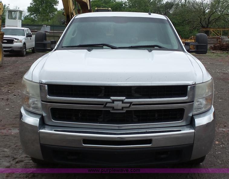 image for item K7232 2009 Chevrolet Silverado 2500HD Ext. Cab pickup truck