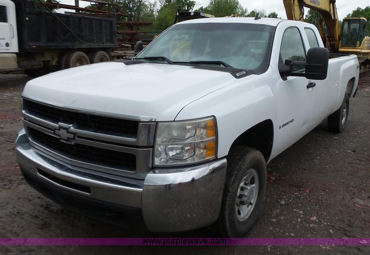 image for item K7232 2009 Chevrolet Silverado 2500HD Ext. Cab pickup truck