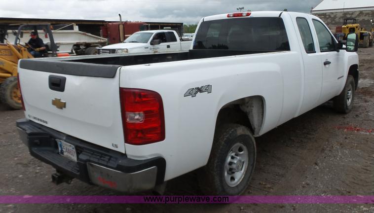 image for item K7232 2009 Chevrolet Silverado 2500HD Ext. Cab pickup truck