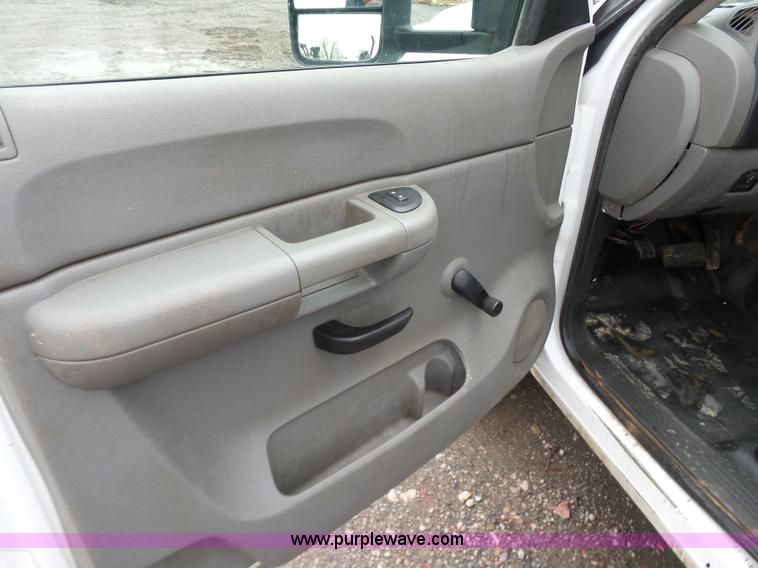 image for item K7232 2009 Chevrolet Silverado 2500HD Ext. Cab pickup truck