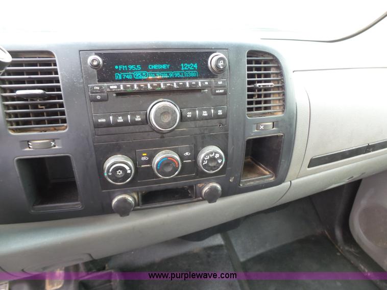 image for item K7232 2009 Chevrolet Silverado 2500HD Ext. Cab pickup truck