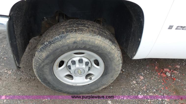 image for item K7232 2009 Chevrolet Silverado 2500HD Ext. Cab pickup truck