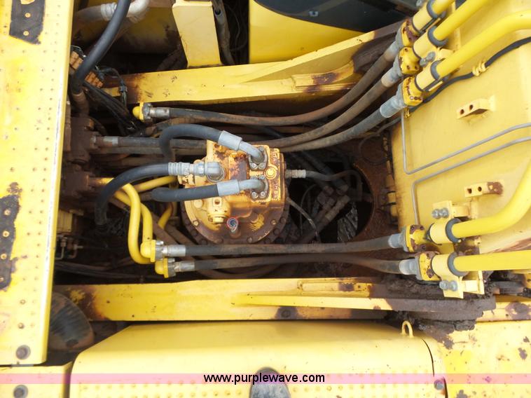 image for item K7233 2007 Komatsu PC400LC-7 excavator
