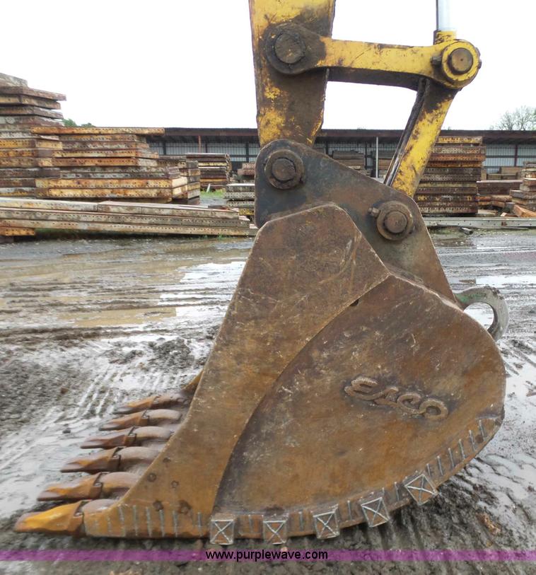 image for item K7233 2007 Komatsu PC400LC-7 excavator