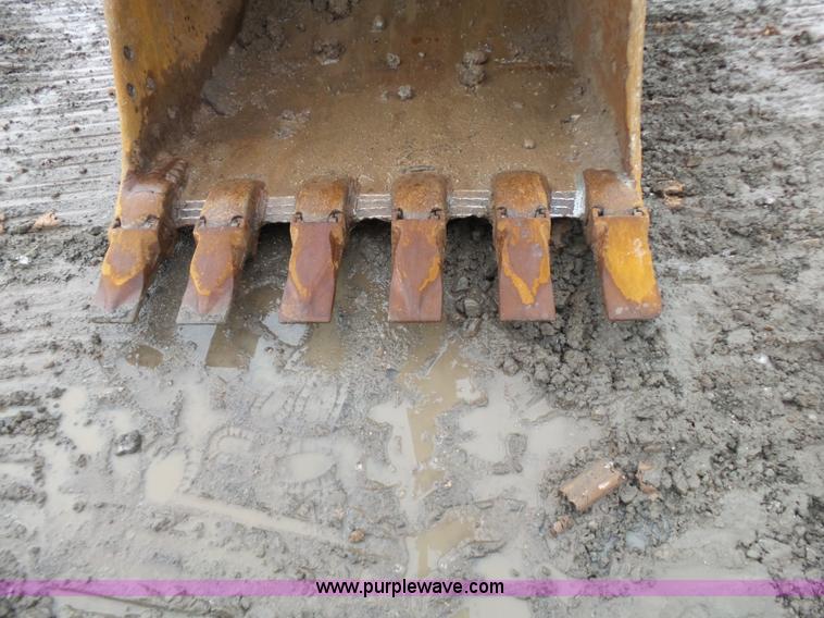 image for item K7233 2007 Komatsu PC400LC-7 excavator