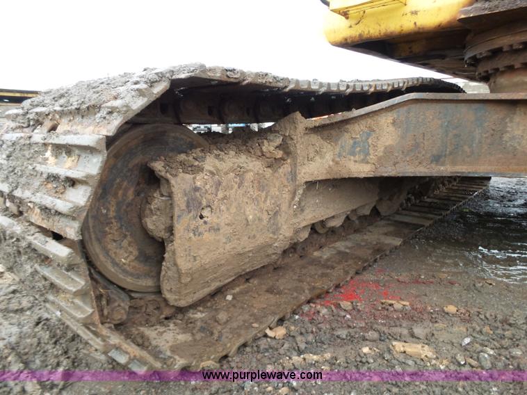 image for item K7233 2007 Komatsu PC400LC-7 excavator