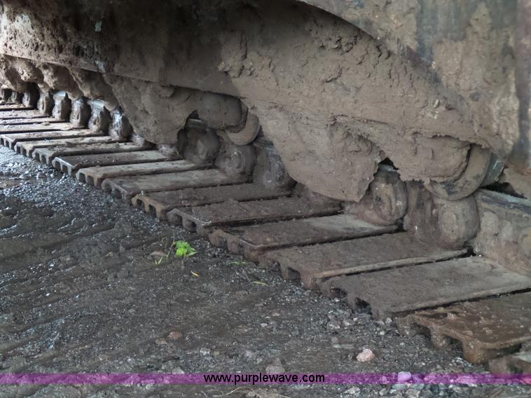 image for item K7233 2007 Komatsu PC400LC-7 excavator