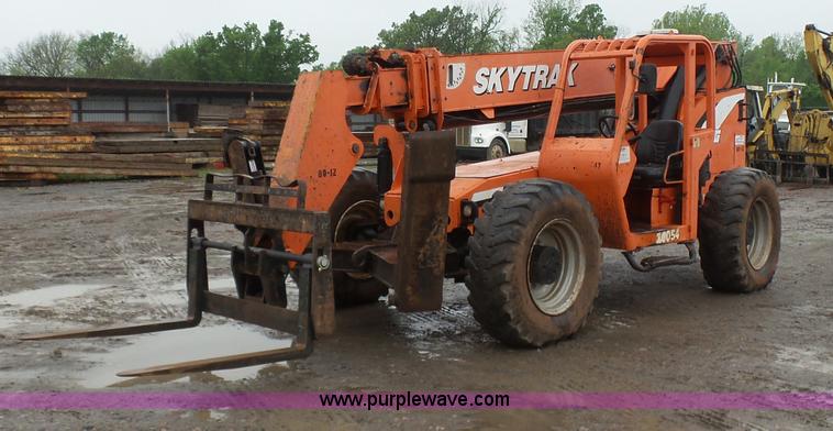 image for item K7240 2005 SkyTrak 10054 telehandler