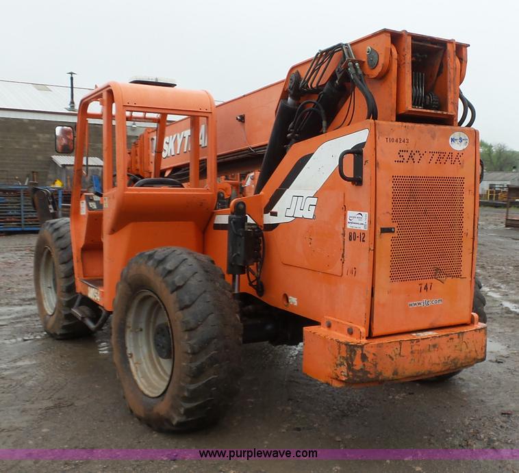 image for item K7240 2005 SkyTrak 10054 telehandler