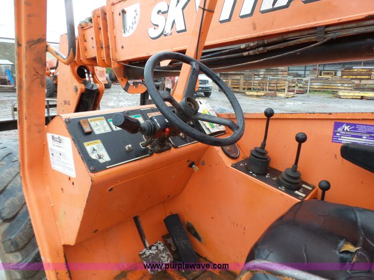image for item K7240 2005 SkyTrak 10054 telehandler