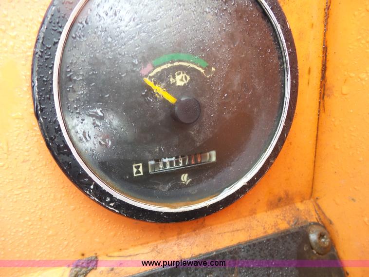 image for item K7240 2005 SkyTrak 10054 telehandler